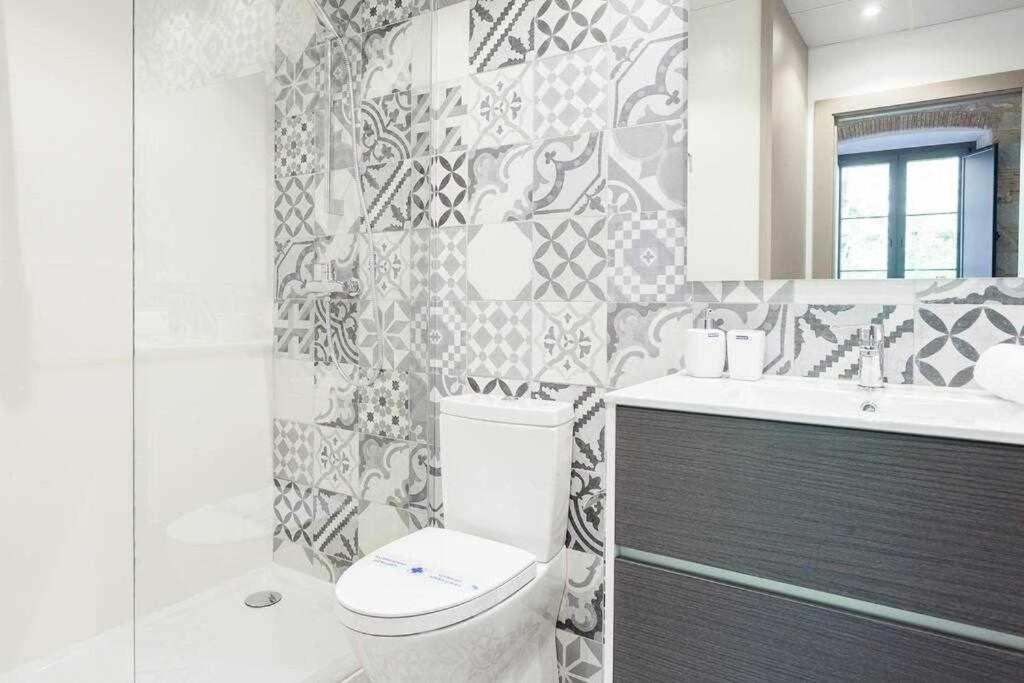 Sleep & Stay Home With Balcony Bonaventura 3 Жирона Экстерьер фото